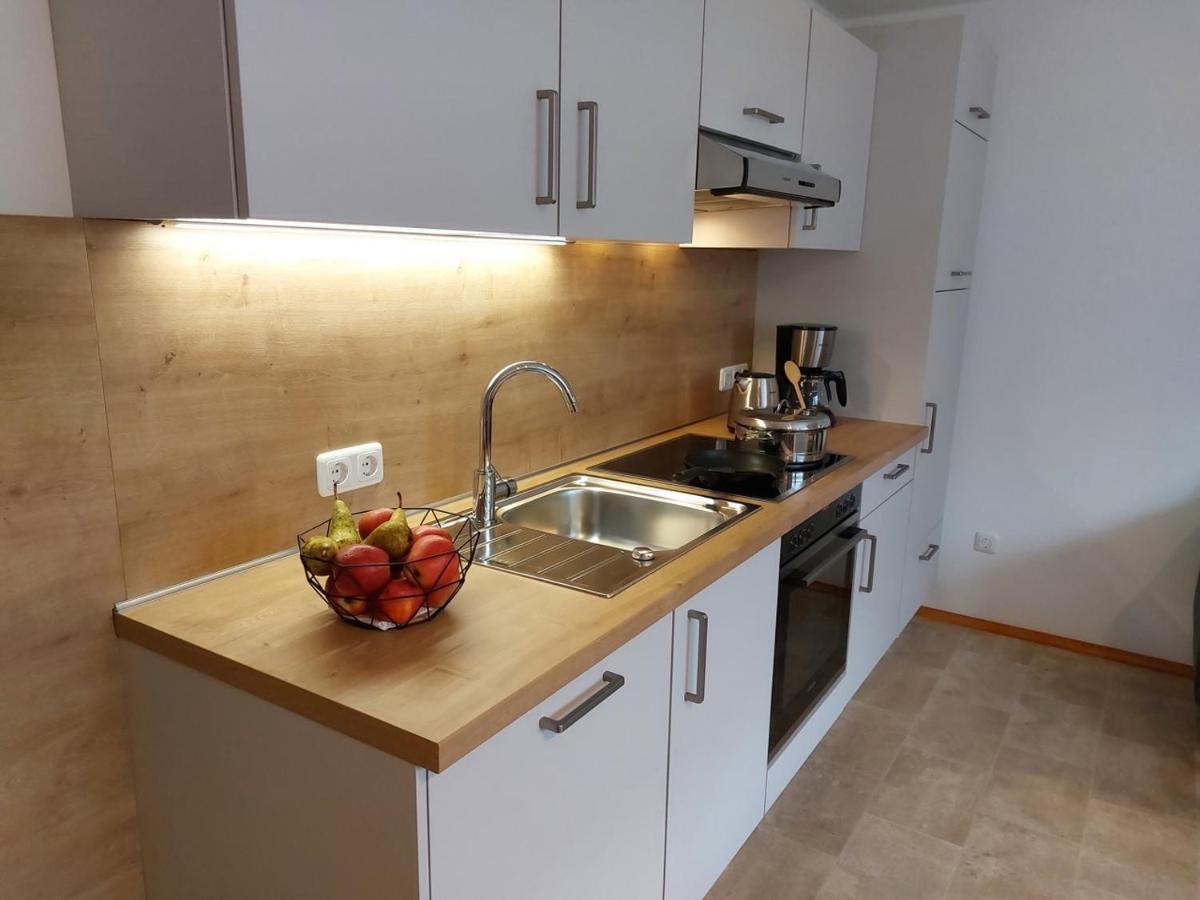Gaul Apartment *